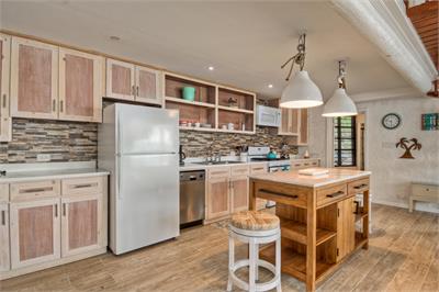 3 Kitchen-Tortola Q BeachHouse